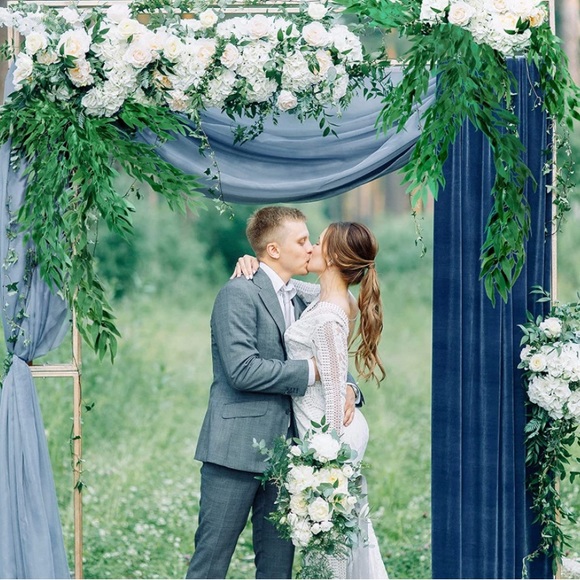 12 Ivory Wisteria Garlands & 4 Italian Ruscus Willow Greenery Wedding Arch - Picture 4 of 5